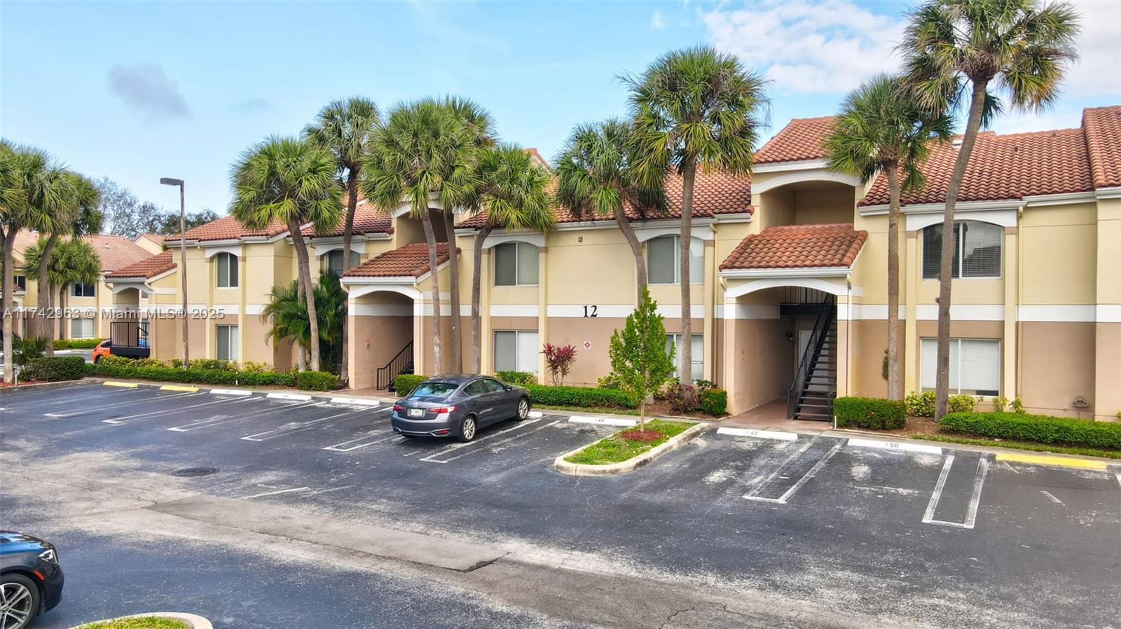815 W Boynton Beach Blvd Unit: 12-102