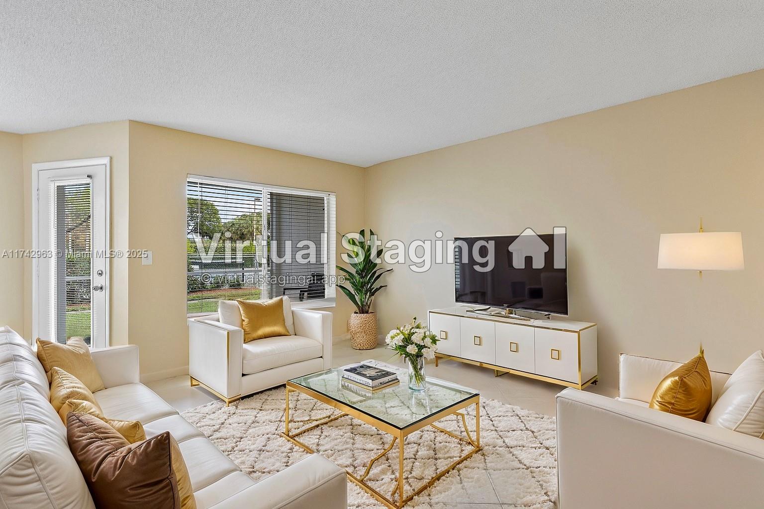 815 W Boynton Beach Blvd Unit: 12-102