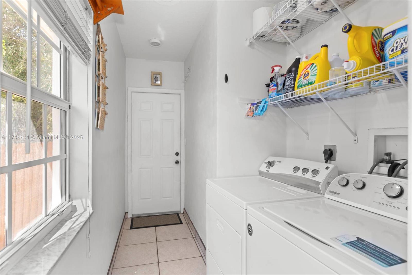 1143 SW 22nd Ter