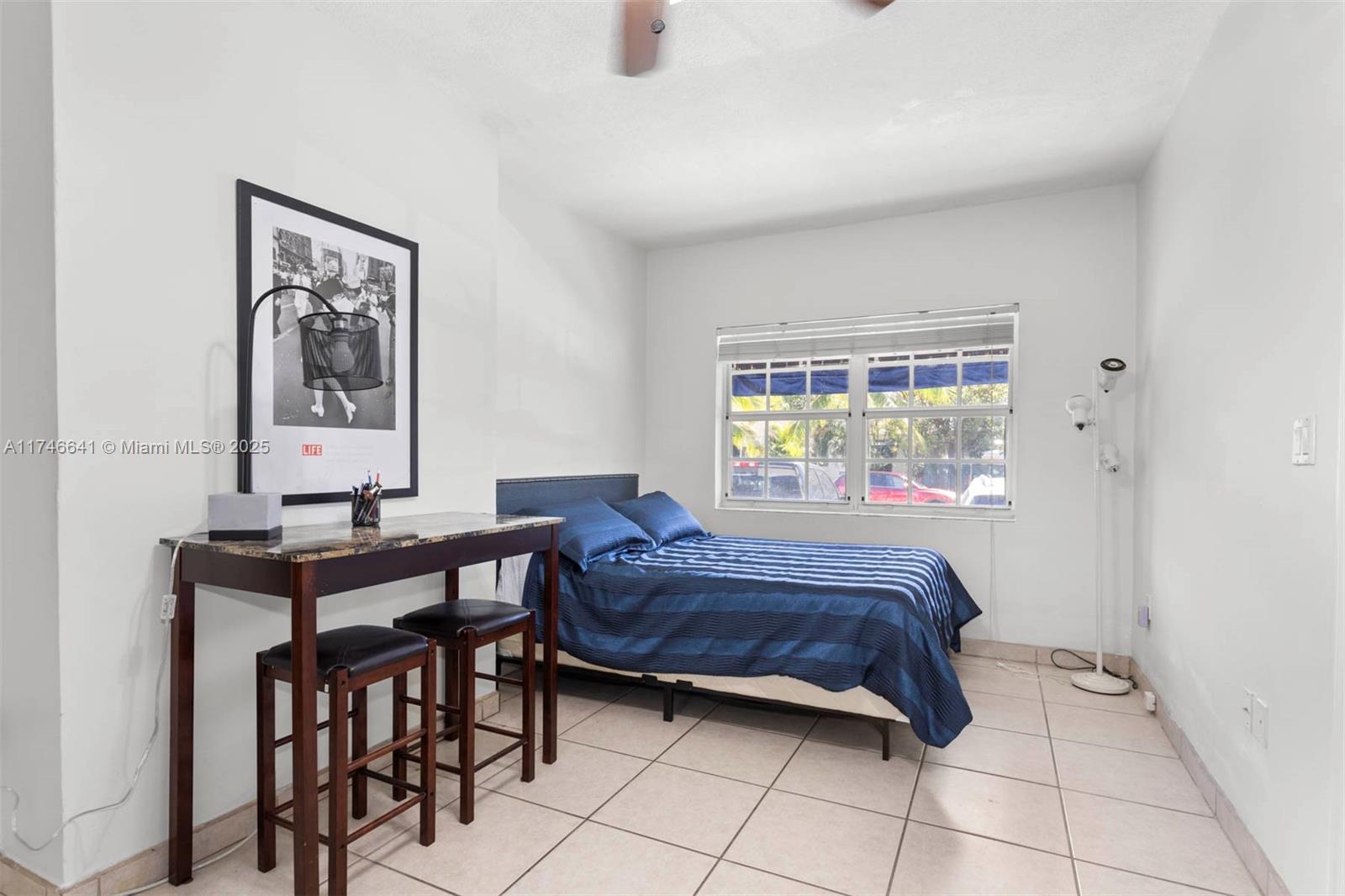 1143 SW 22nd Ter