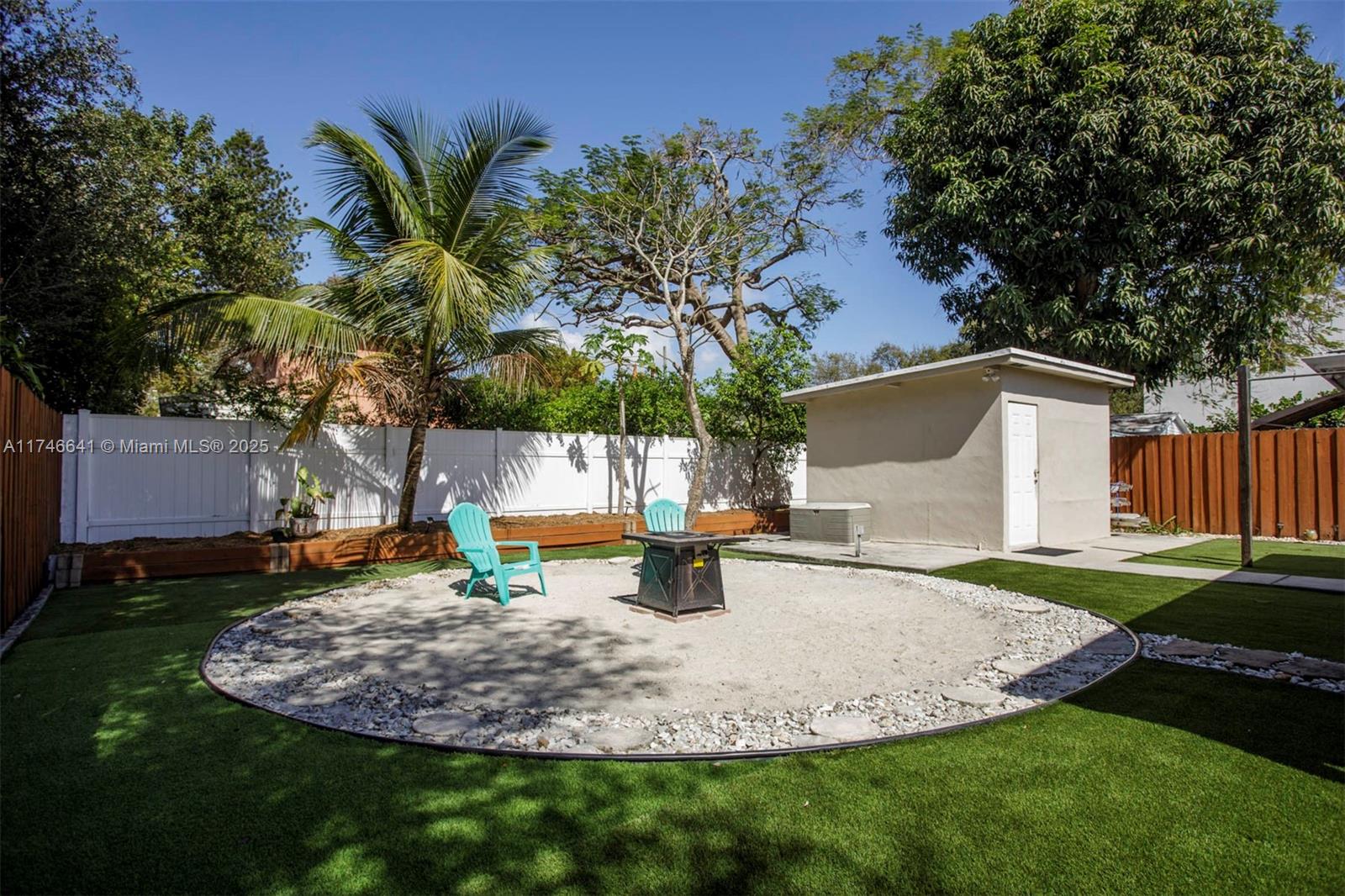 1143 SW 22nd Ter