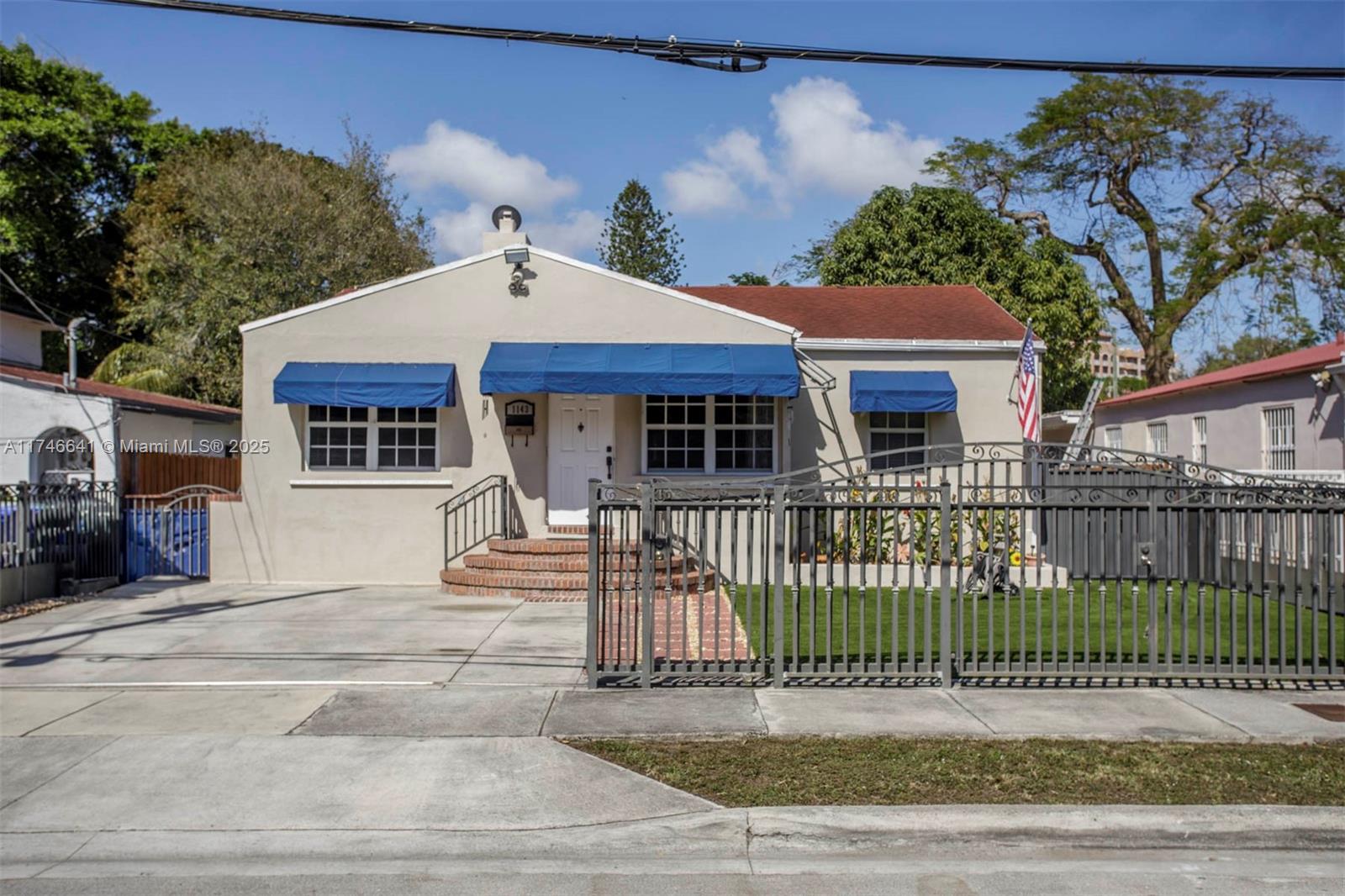1143 SW 22nd Ter