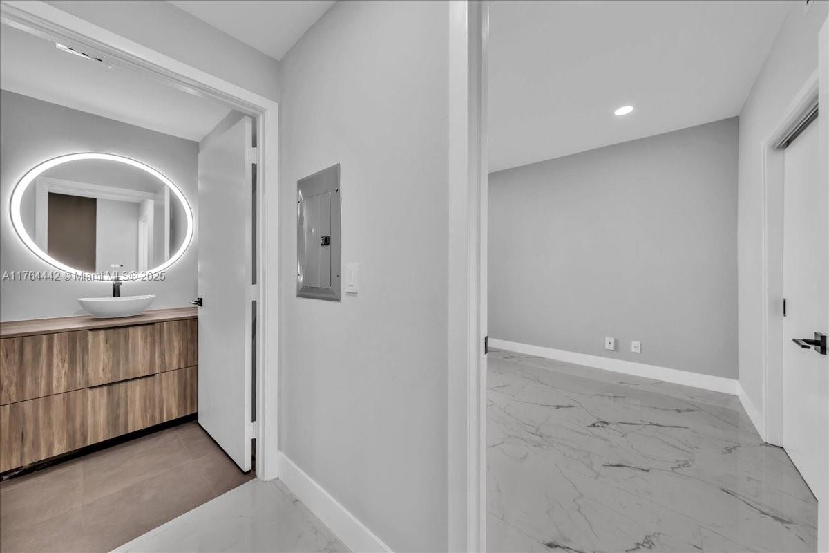888 Biscayne Blvd # 3504