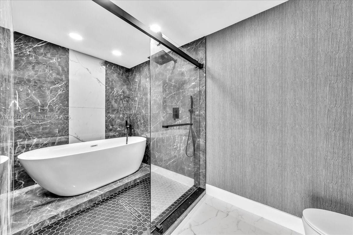 888 Biscayne Blvd # 3504