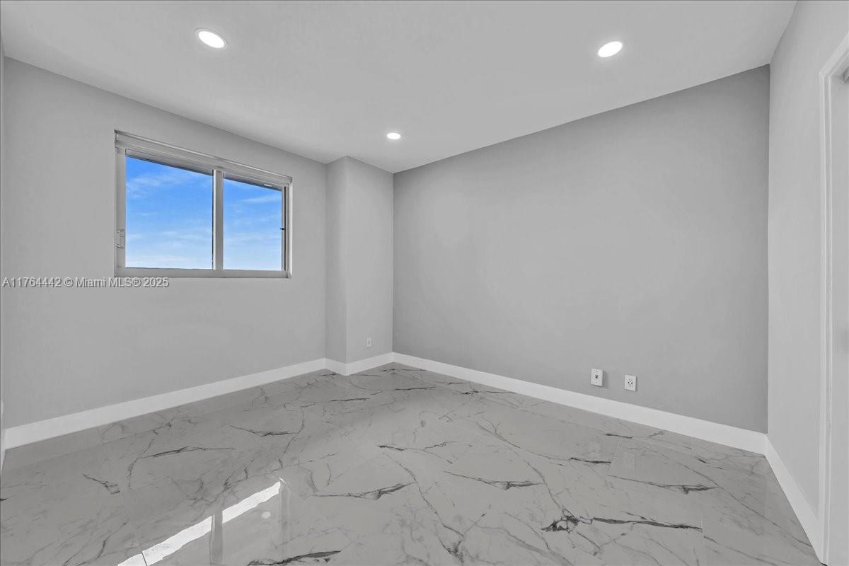 888 Biscayne Blvd # 3504