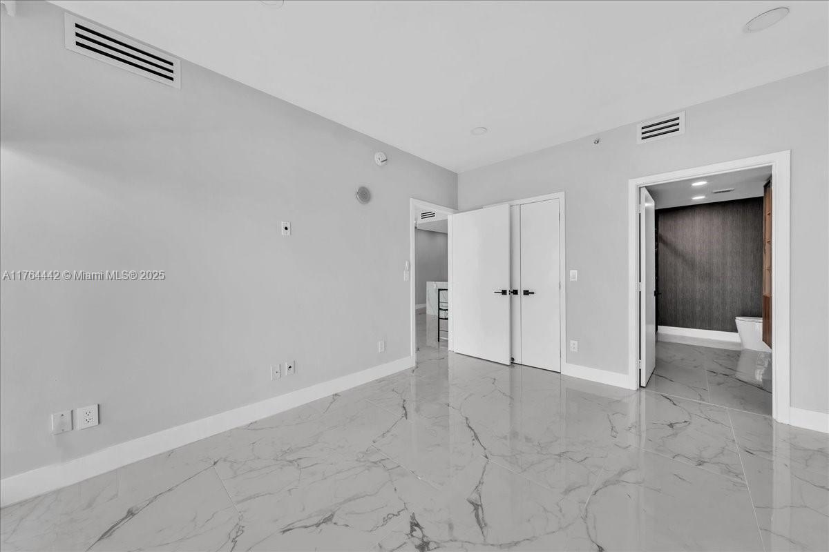 888 Biscayne Blvd # 3504