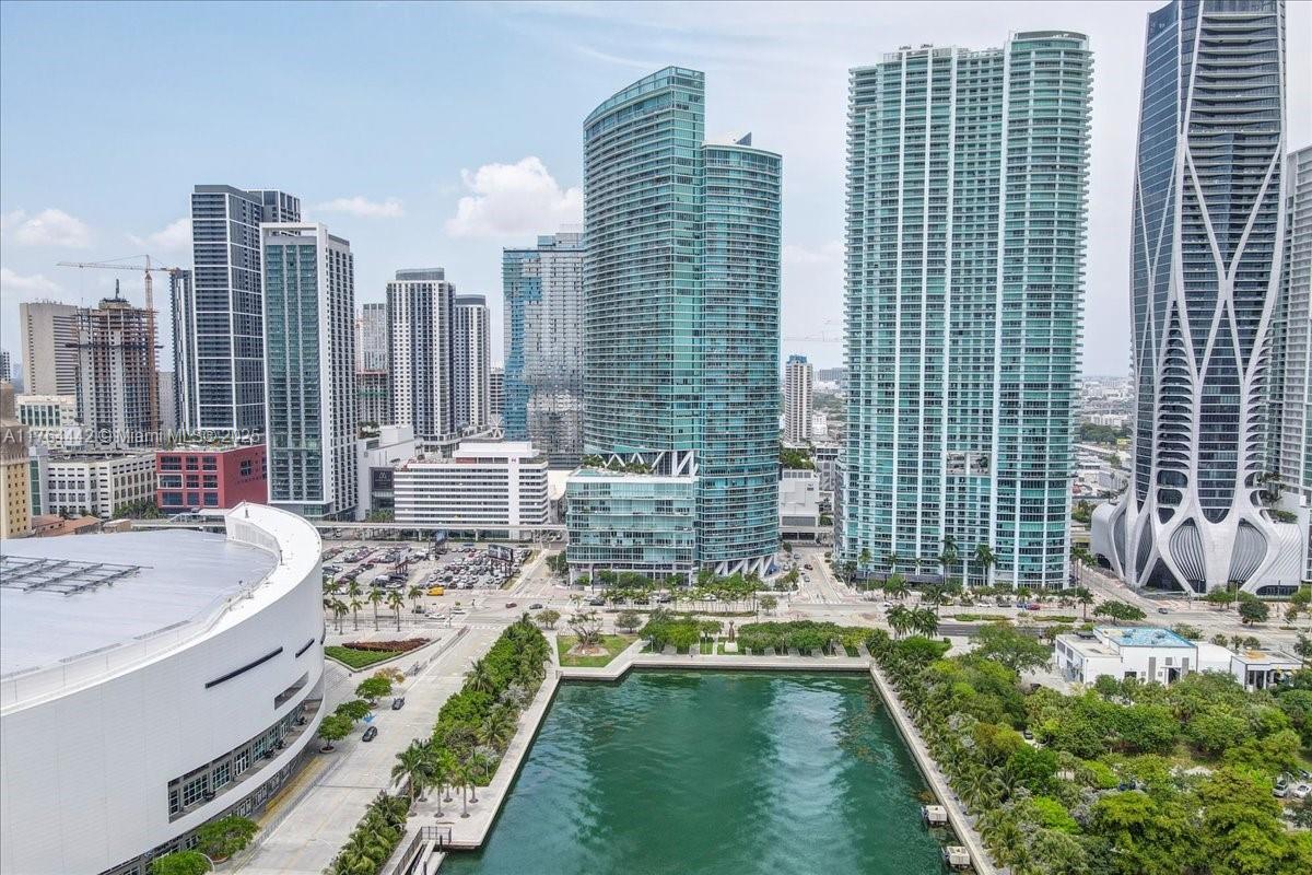 888 Biscayne Blvd # 3504