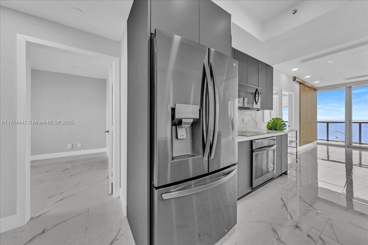 888 Biscayne Blvd # 3504