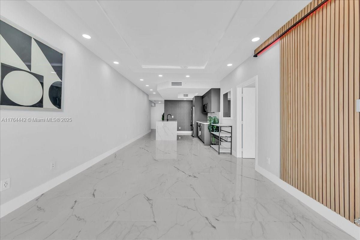 888 Biscayne Blvd # 3504