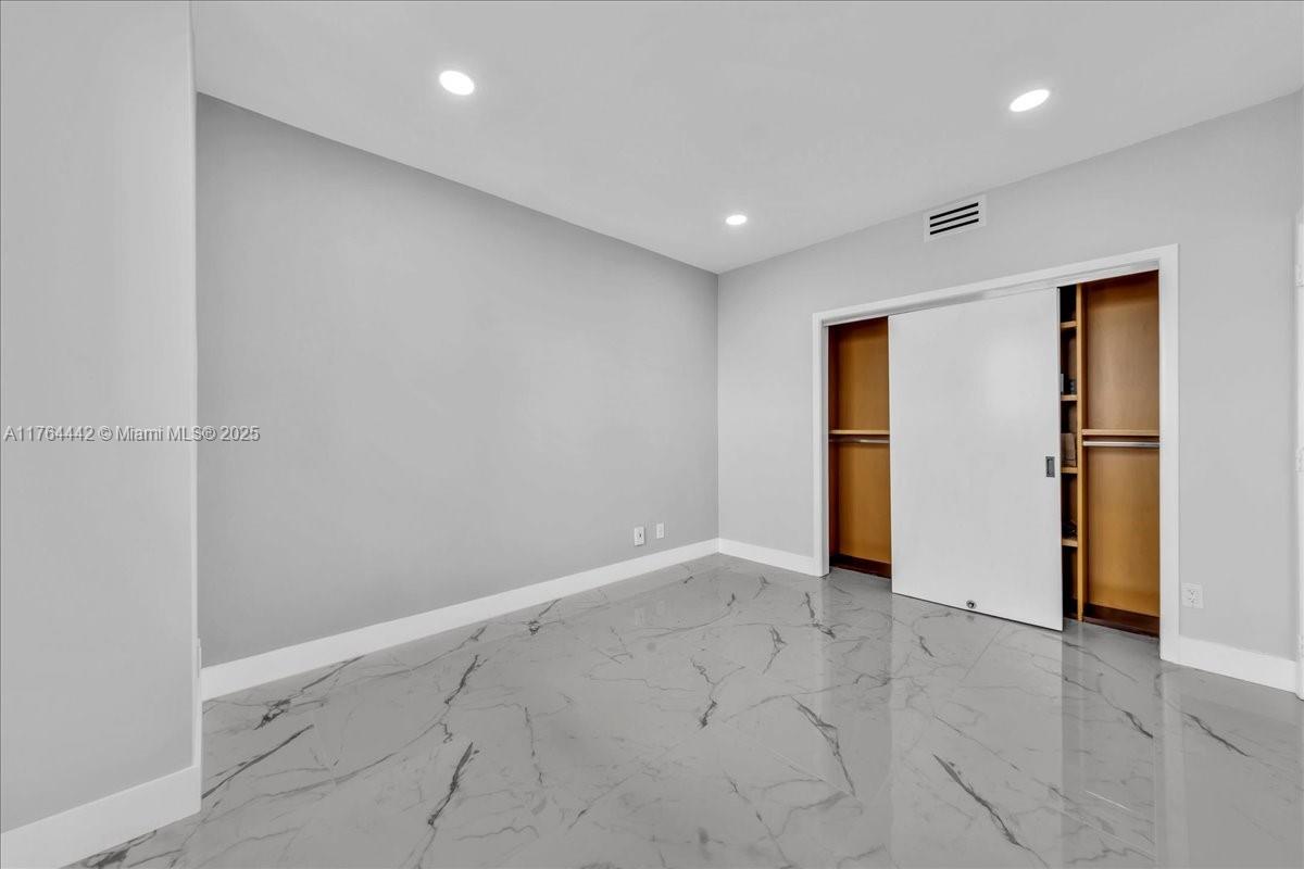 888 Biscayne Blvd # 3504