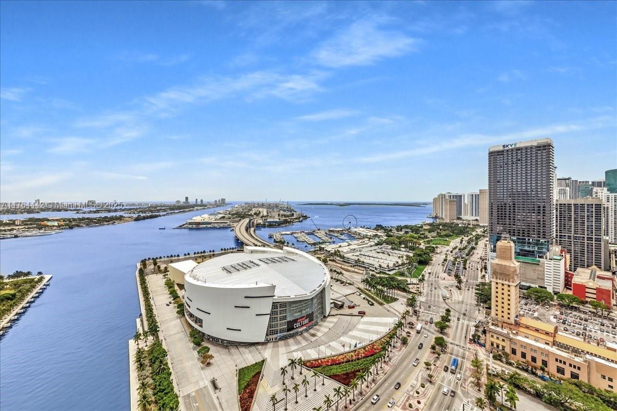 888 Biscayne Blvd # 3504