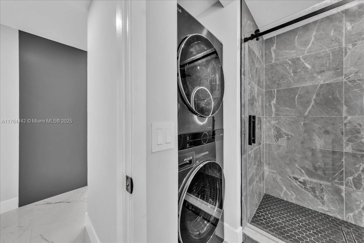 888 Biscayne Blvd # 3504