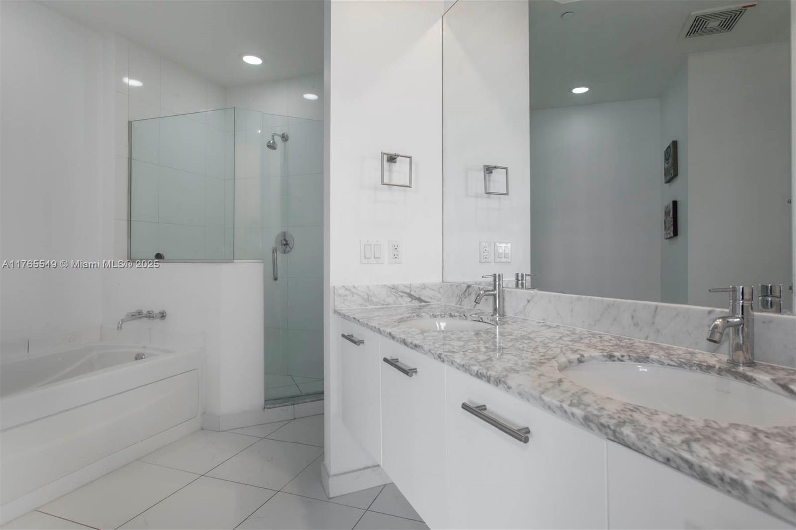 55 SE 6th St # 4110