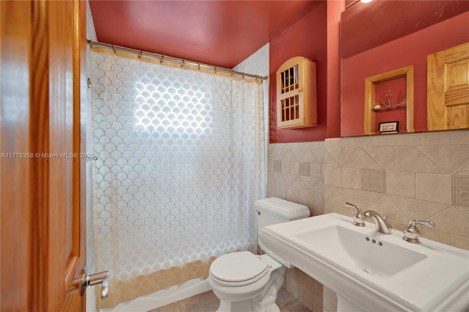 1612 Michigan Ave # 9