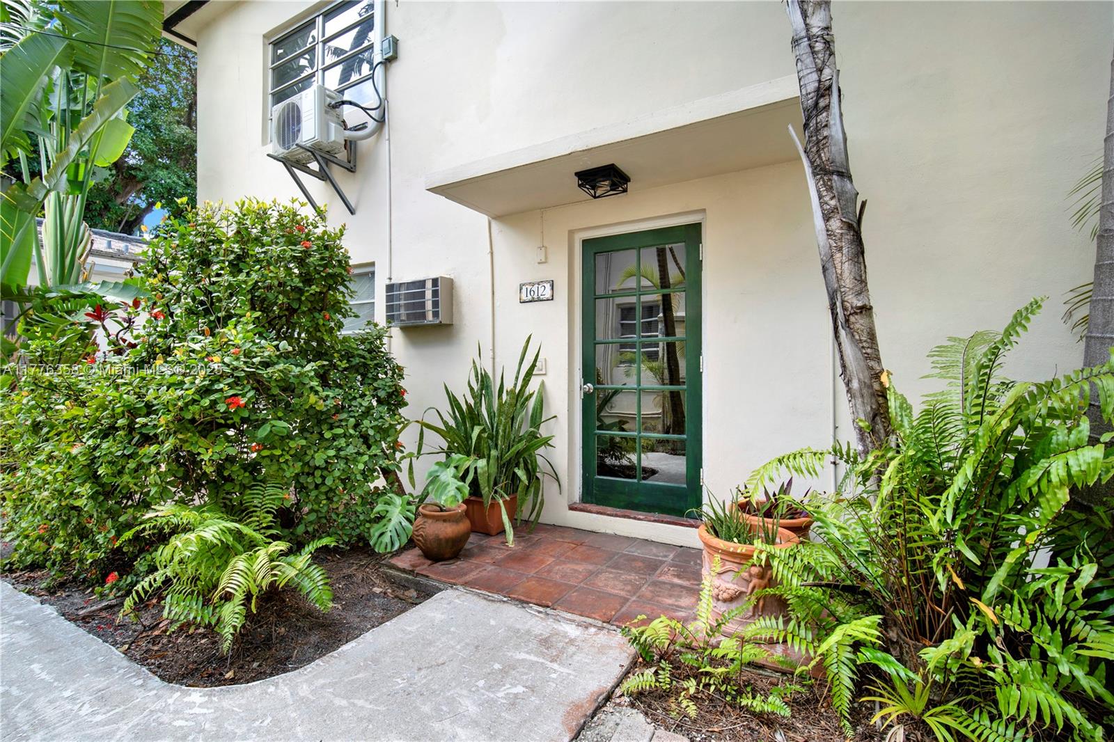1612 Michigan Ave # 9