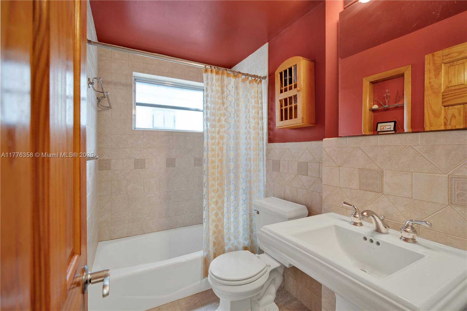 1612 Michigan Ave # 9