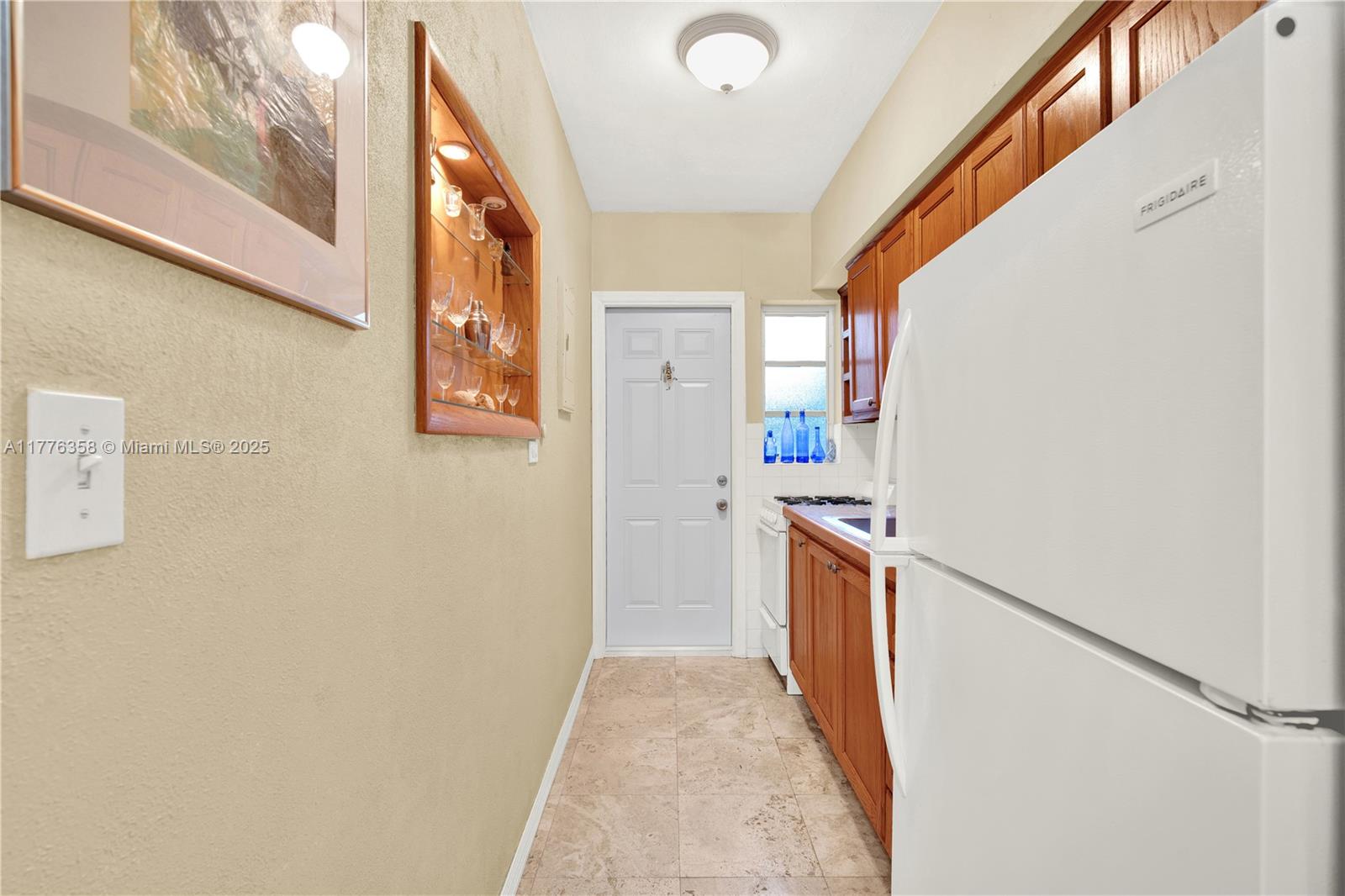 1612 Michigan Ave # 9