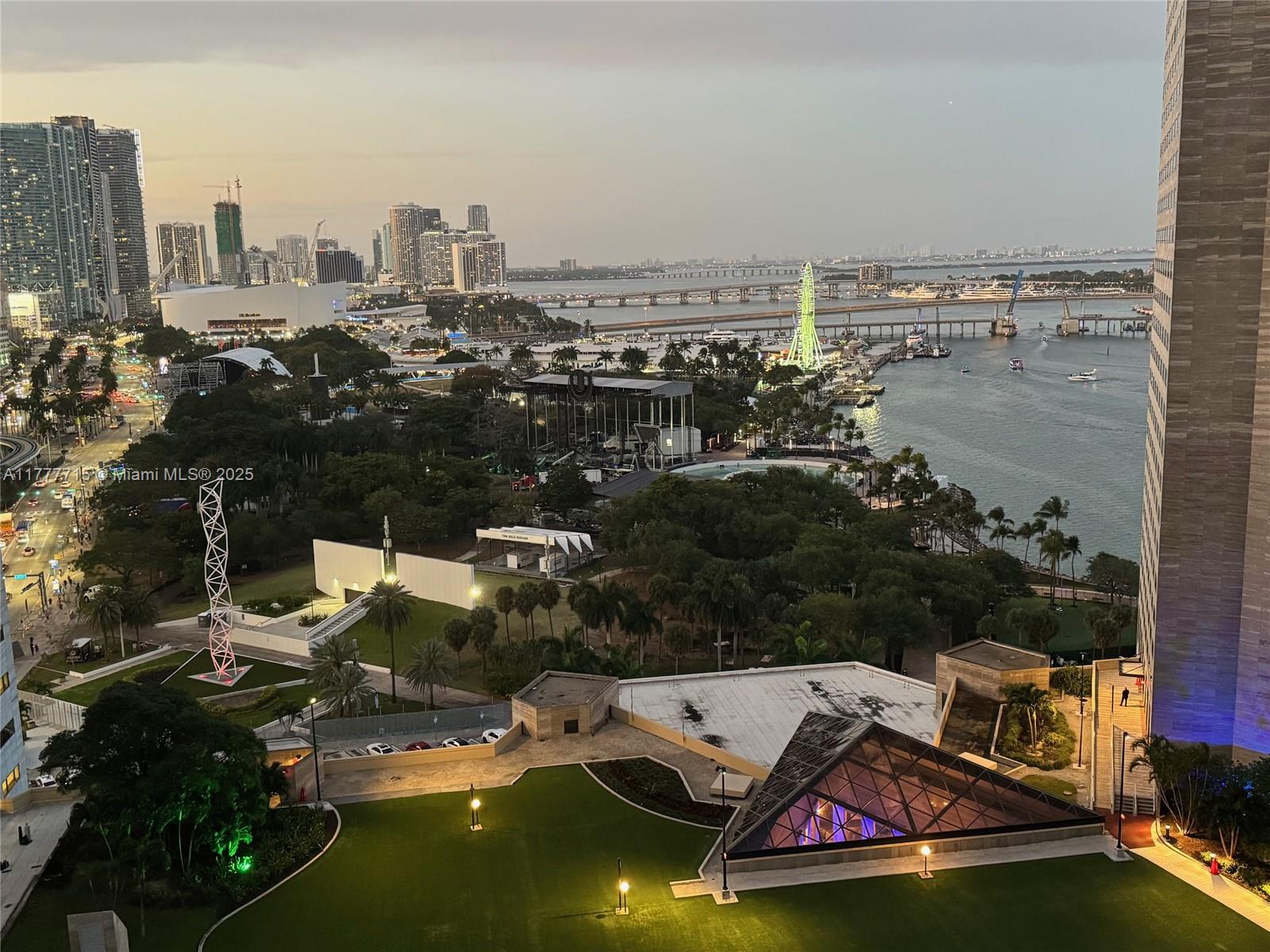 325 S Biscayne Blvd # 2120