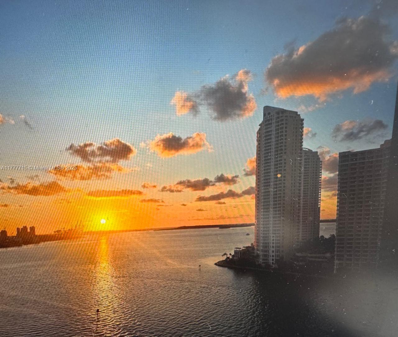 325 S Biscayne Blvd # 2120