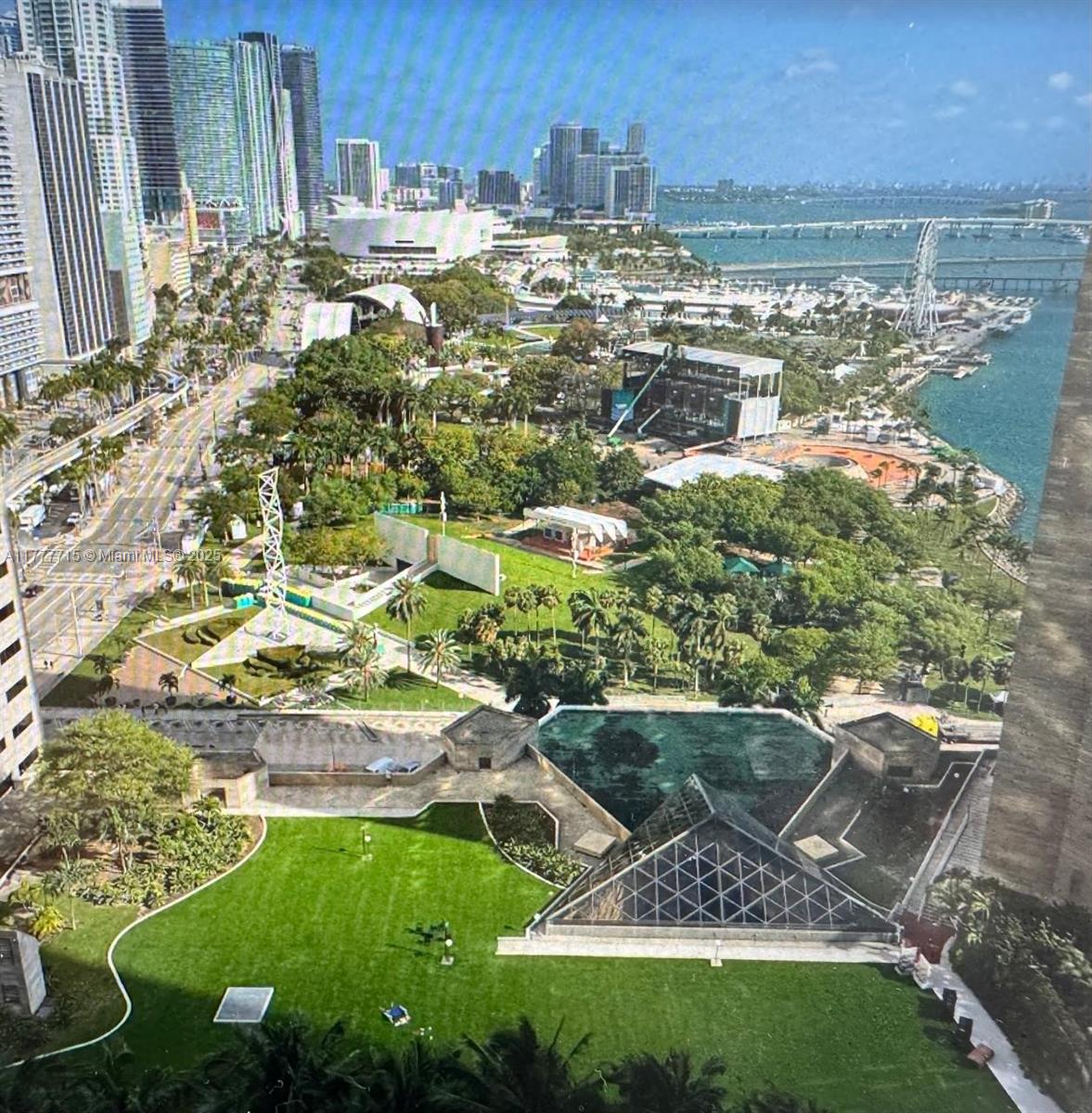 325 S Biscayne Blvd # 2120