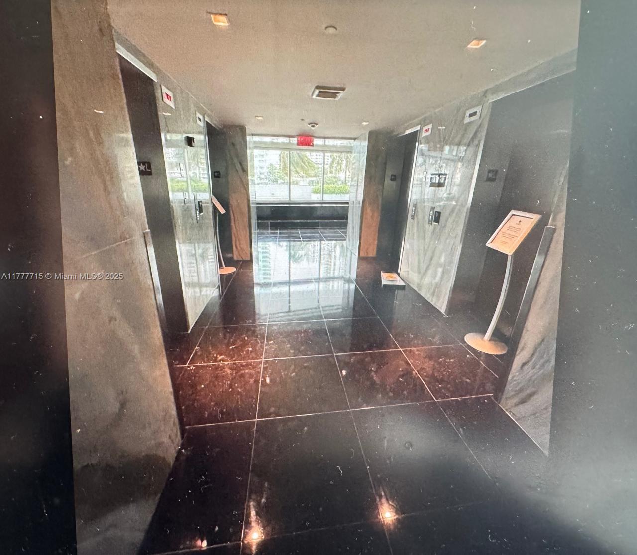 325 S Biscayne Blvd # 2120