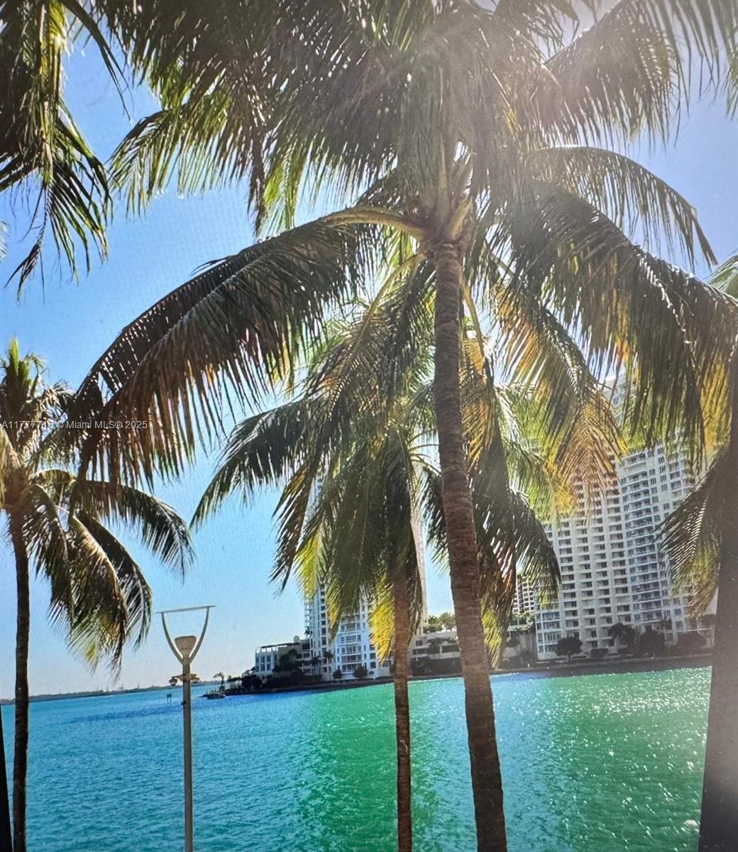 325 S Biscayne Blvd # 2120