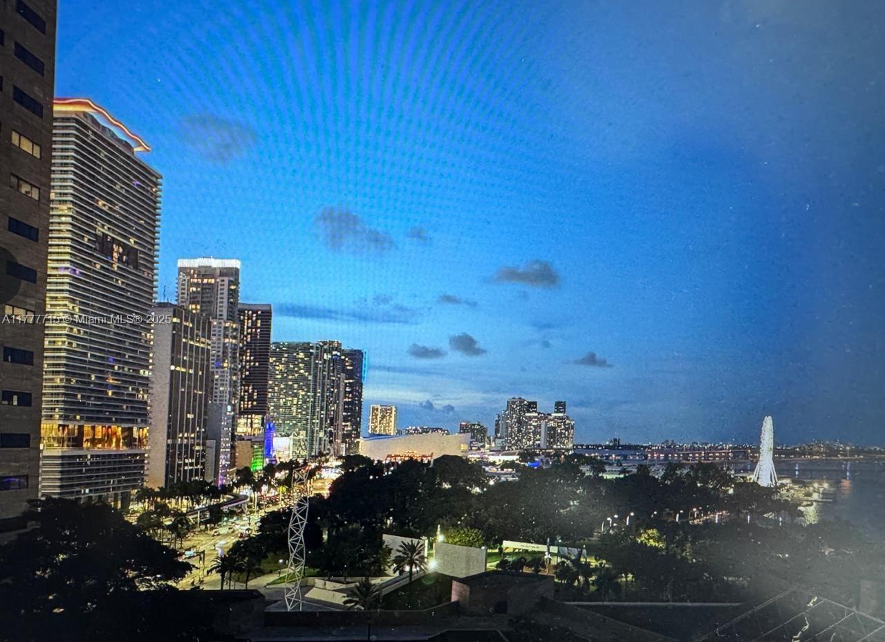 325 S Biscayne Blvd # 2120