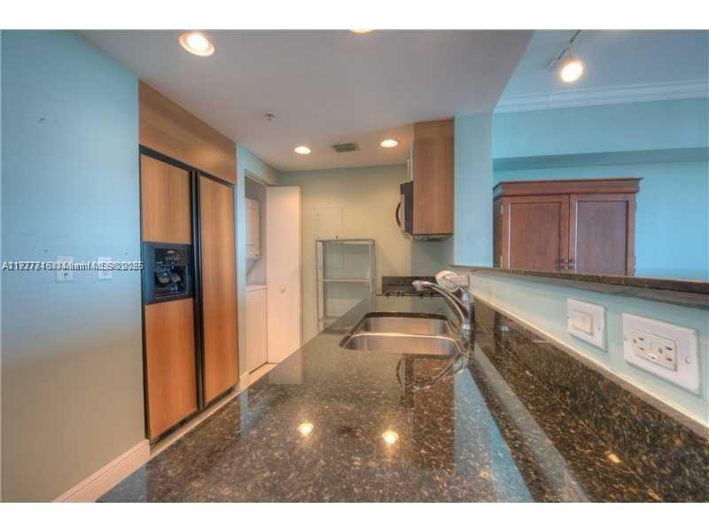 325 S Biscayne Blvd # 2120