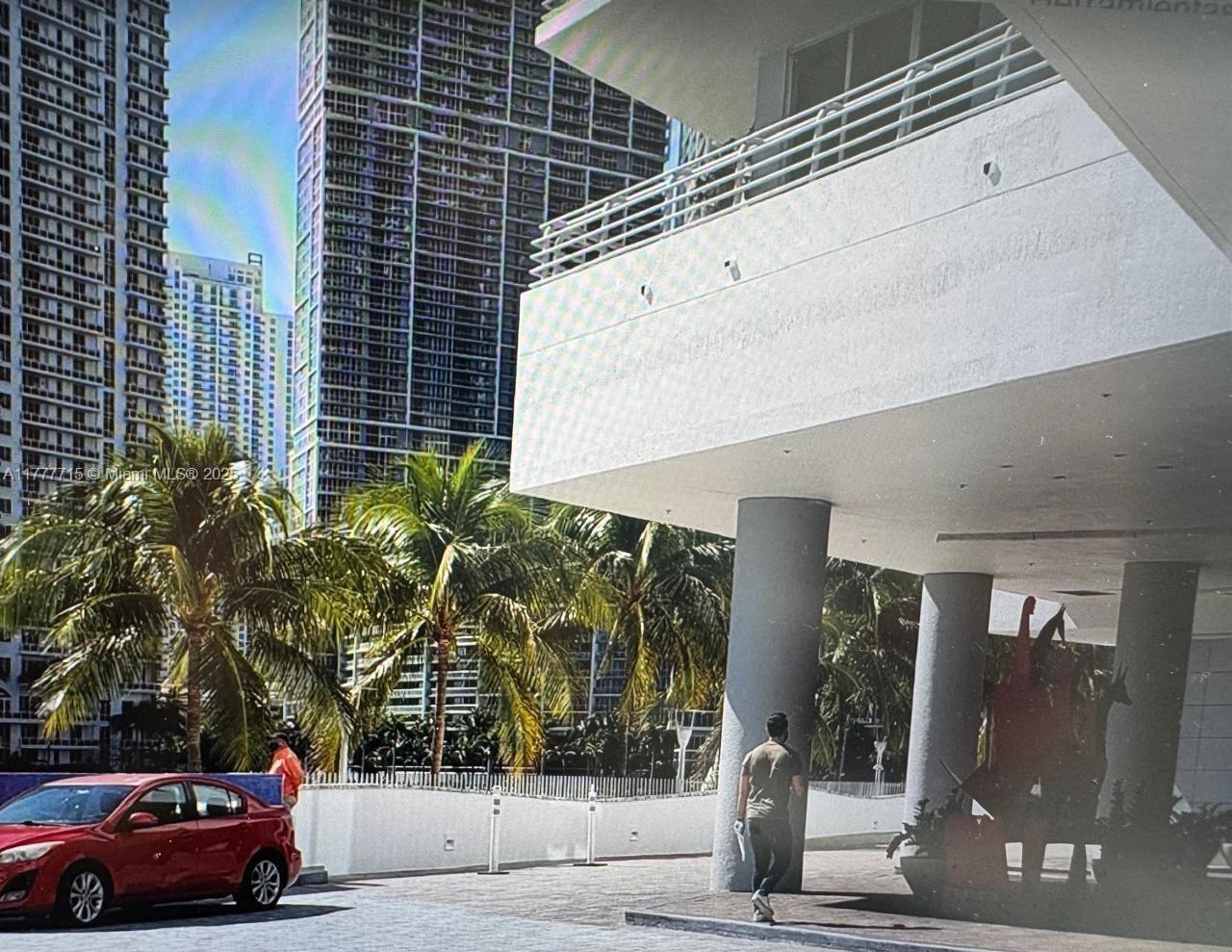 325 S Biscayne Blvd # 2120