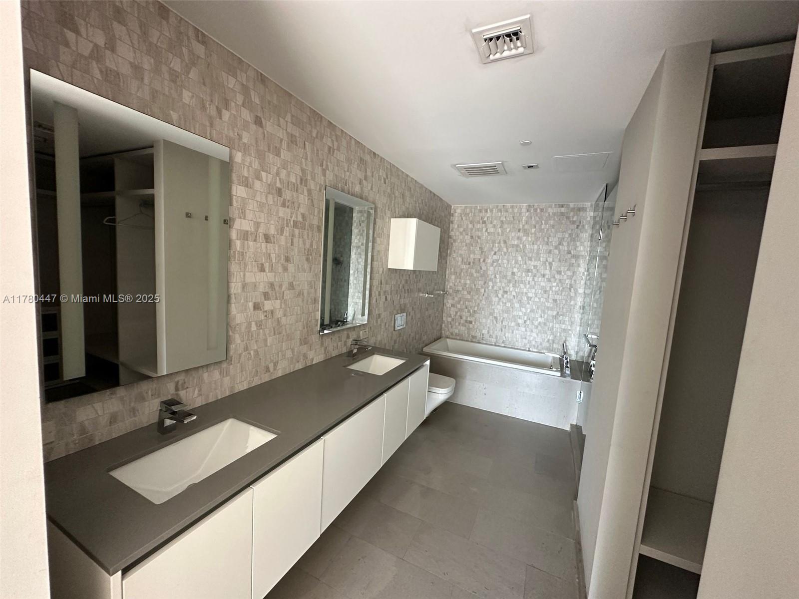 68 SE 6th St # 2205