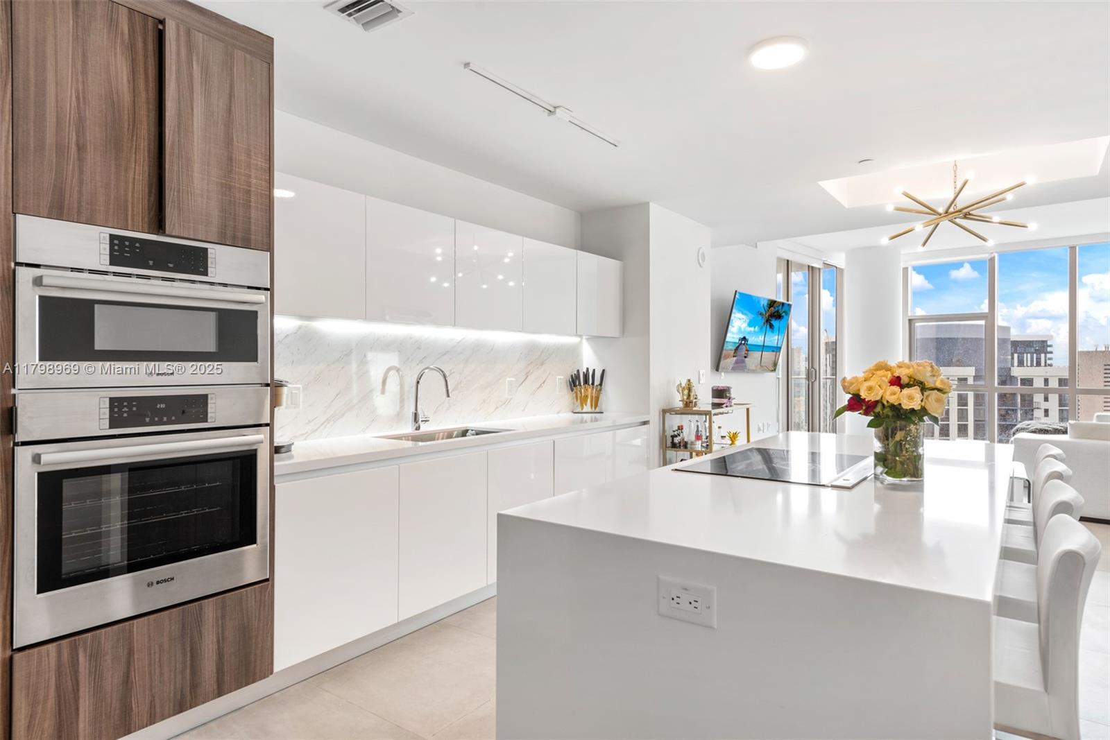 851 NE 1st Ave # 4011