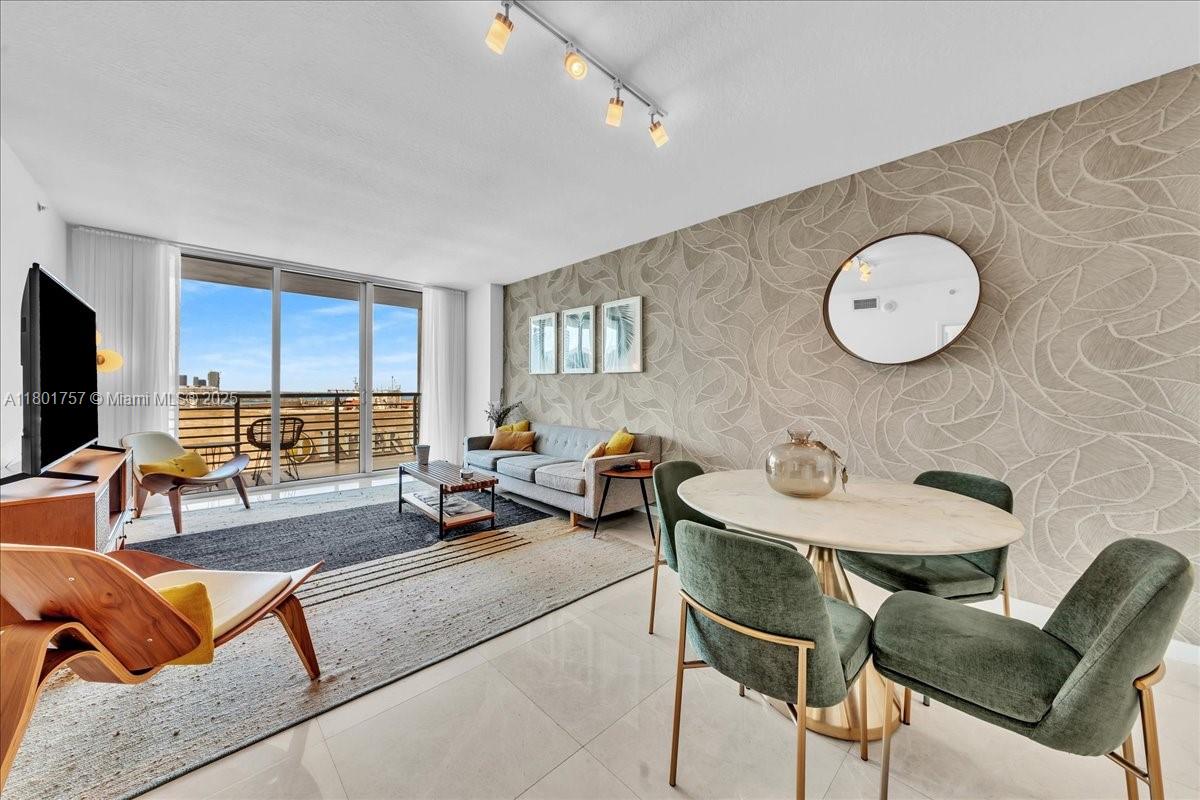335 S Biscayne Blvd # 4000