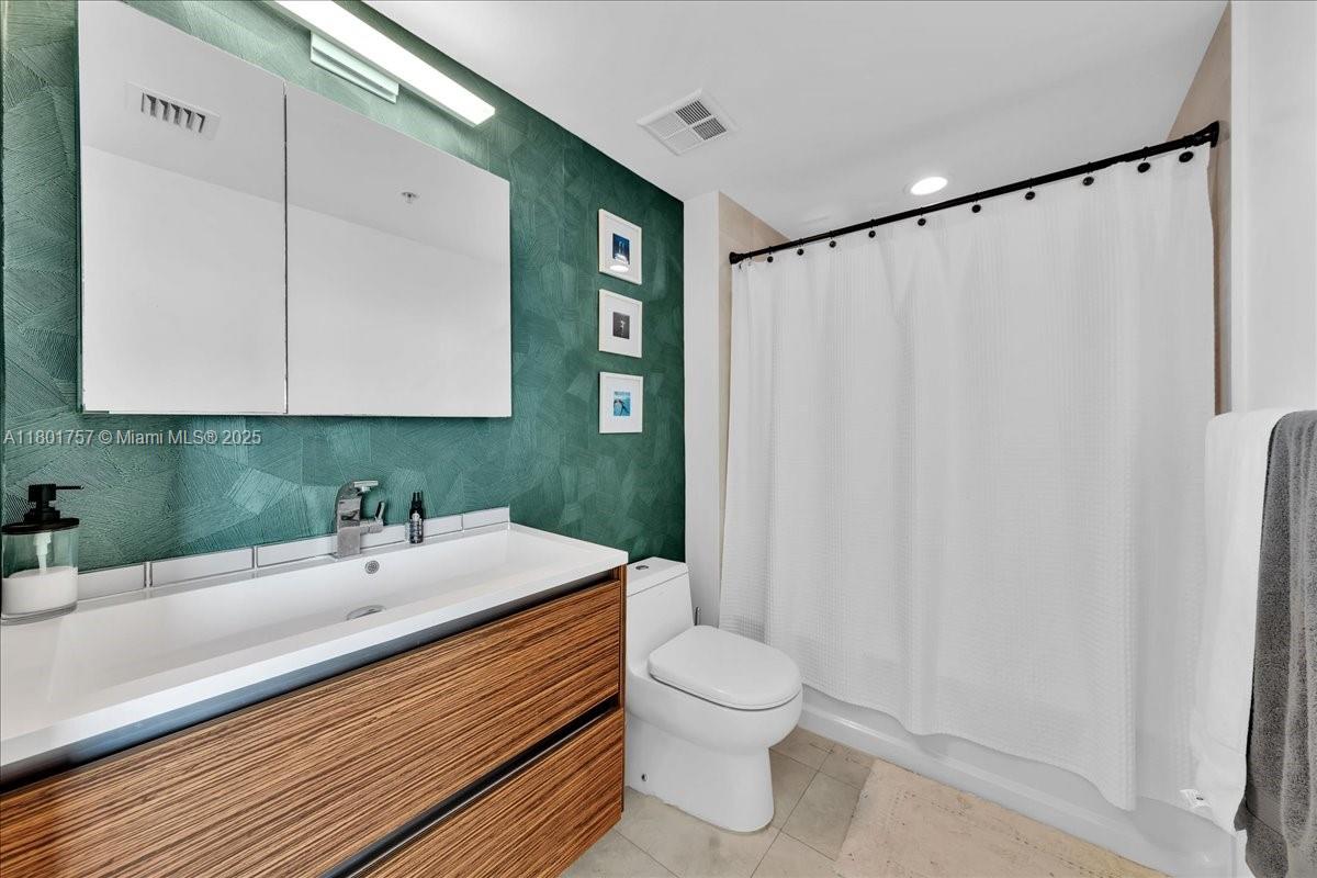 335 S Biscayne Blvd # 4000