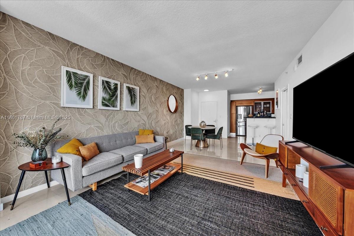 335 S Biscayne Blvd # 4000