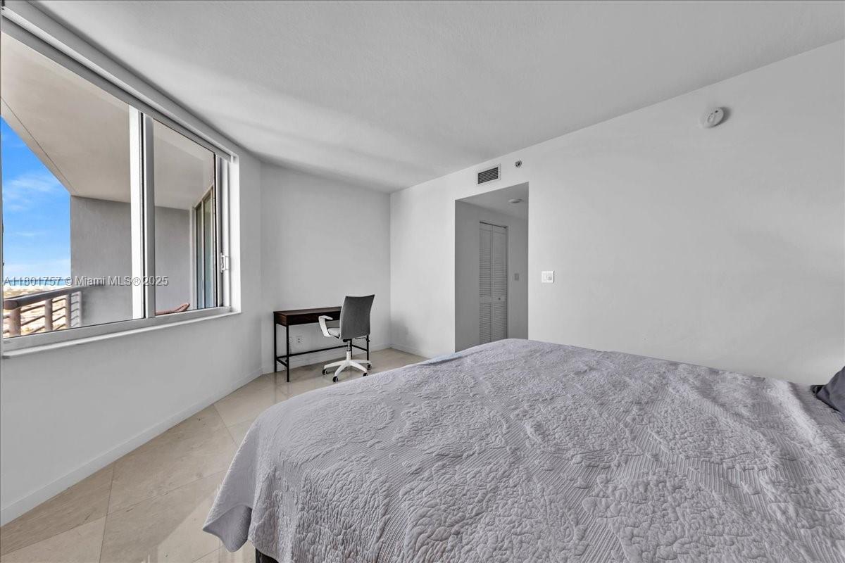 335 S Biscayne Blvd # 4000