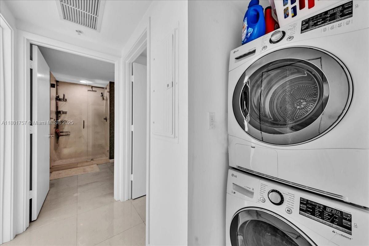 335 S Biscayne Blvd # 4000