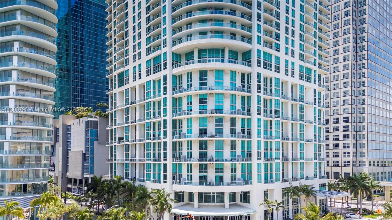 300 S Biscayne Blvd # 3710 Unit: T-3710