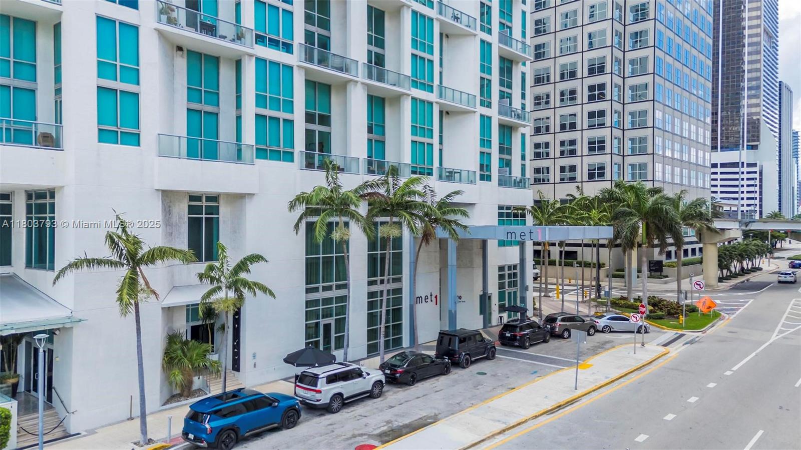 300 S Biscayne Blvd # 3710 Unit: T-3710