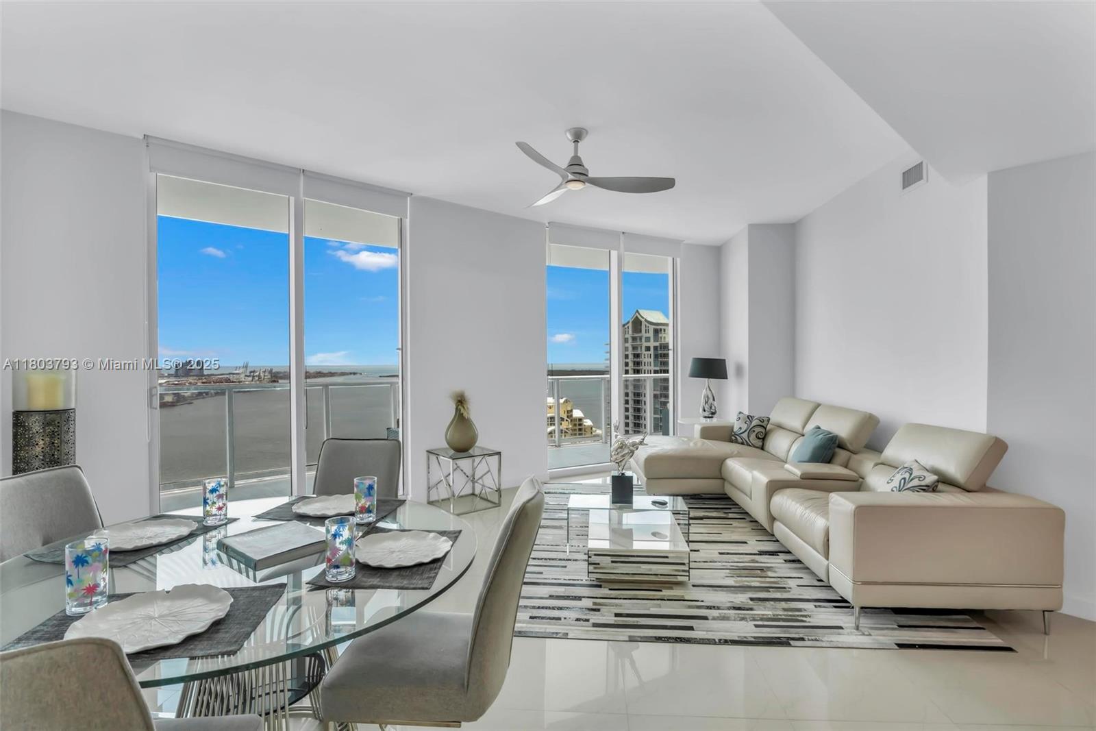 300 S Biscayne Blvd # 3710 Unit: T-3710
