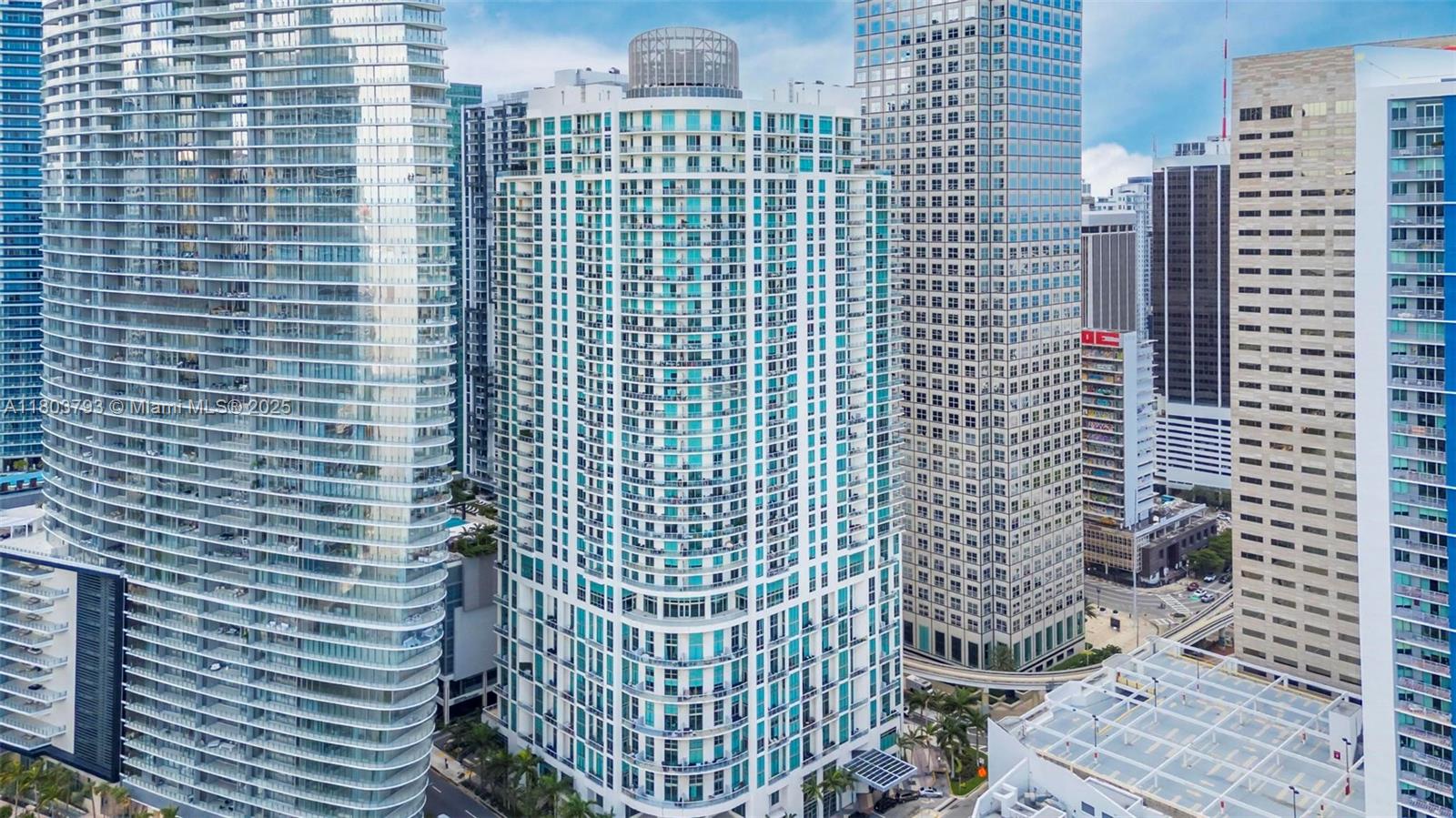 300 S Biscayne Blvd # 3710 Unit: T-3710