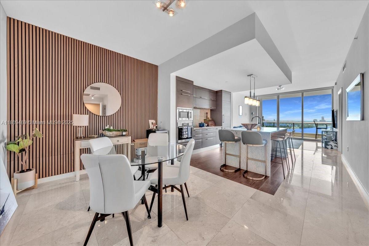 900 Biscayne Blvd # 2504