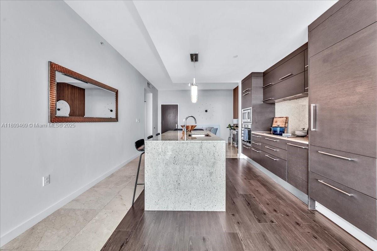 900 Biscayne Blvd # 2504