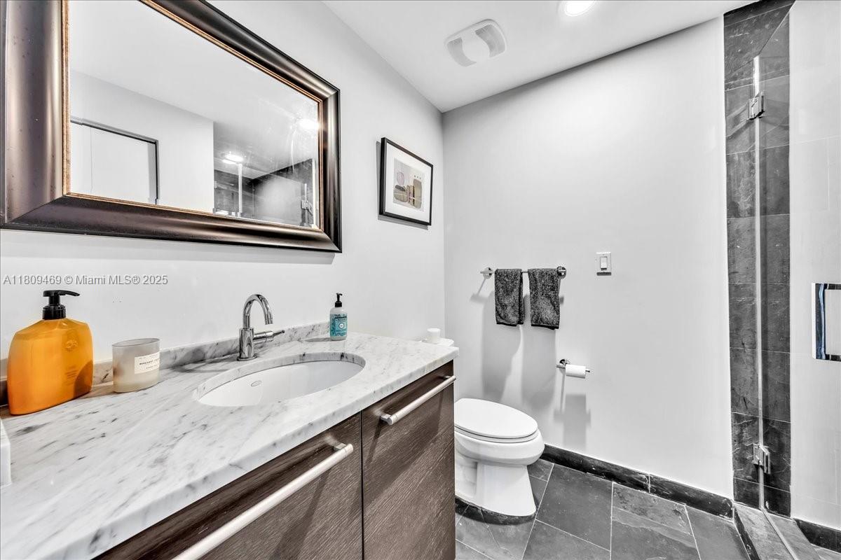 900 Biscayne Blvd # 2504