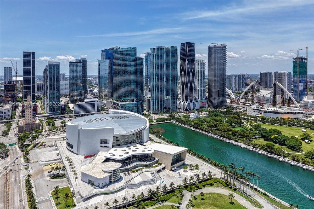 900 Biscayne Blvd # 2504