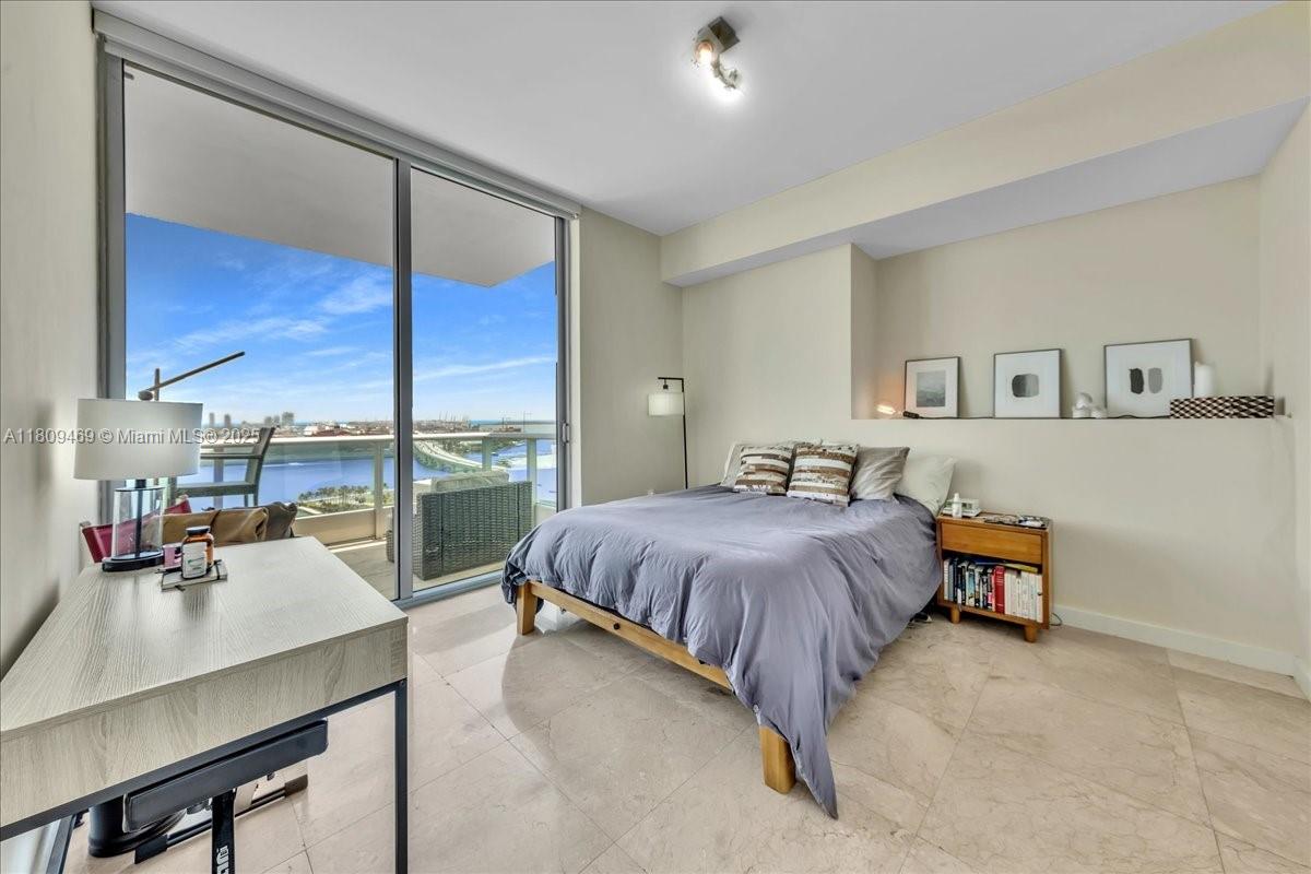 900 Biscayne Blvd # 2504