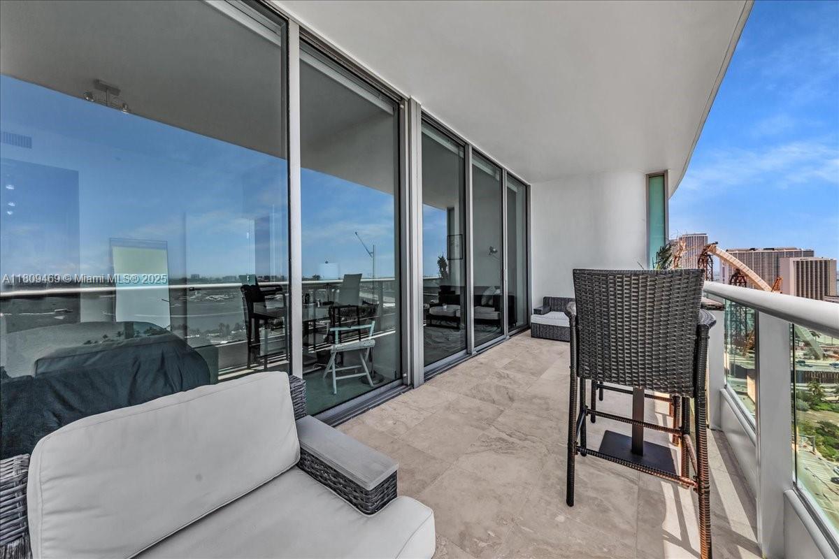 900 Biscayne Blvd # 2504