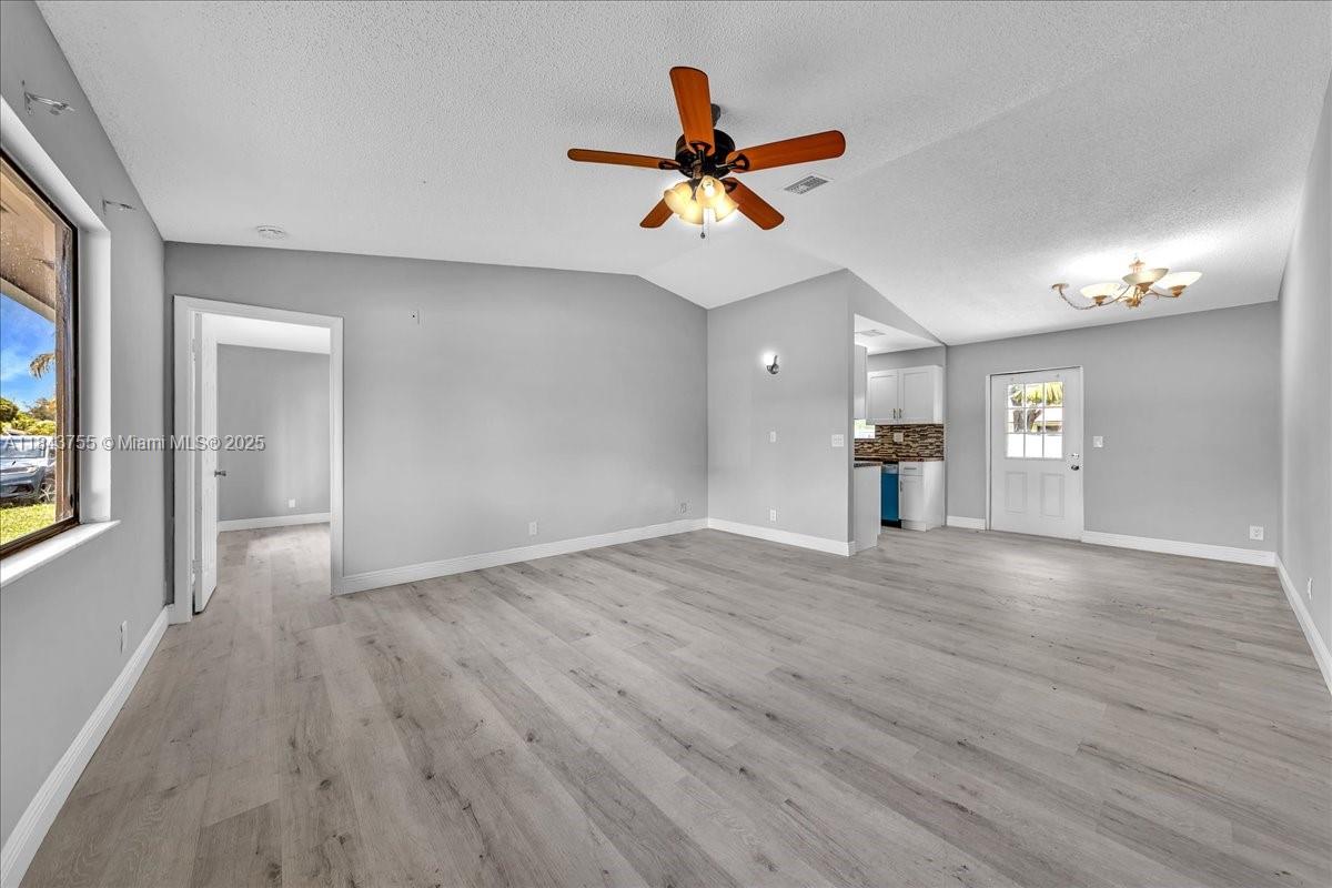 7615 SW 8th Ct