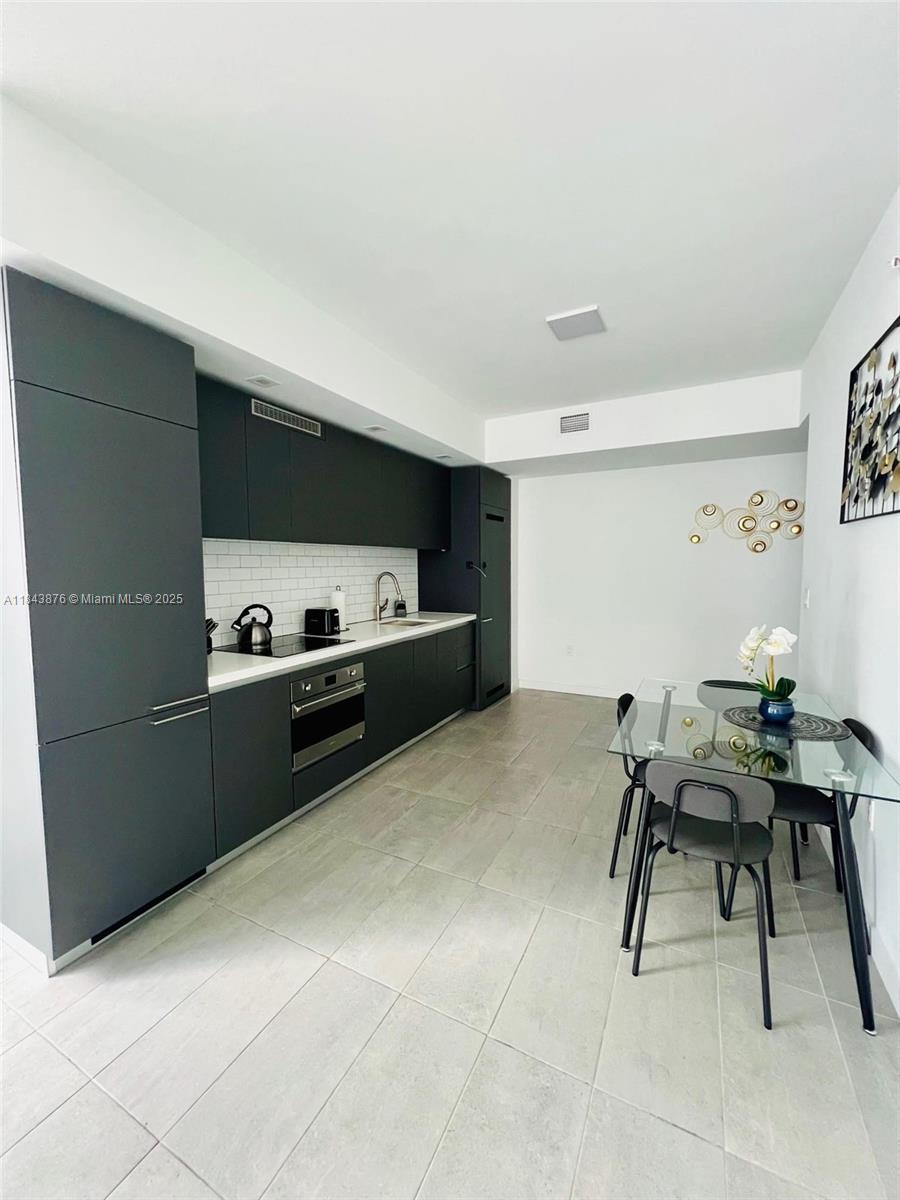 227 NE 2nd St # 1909