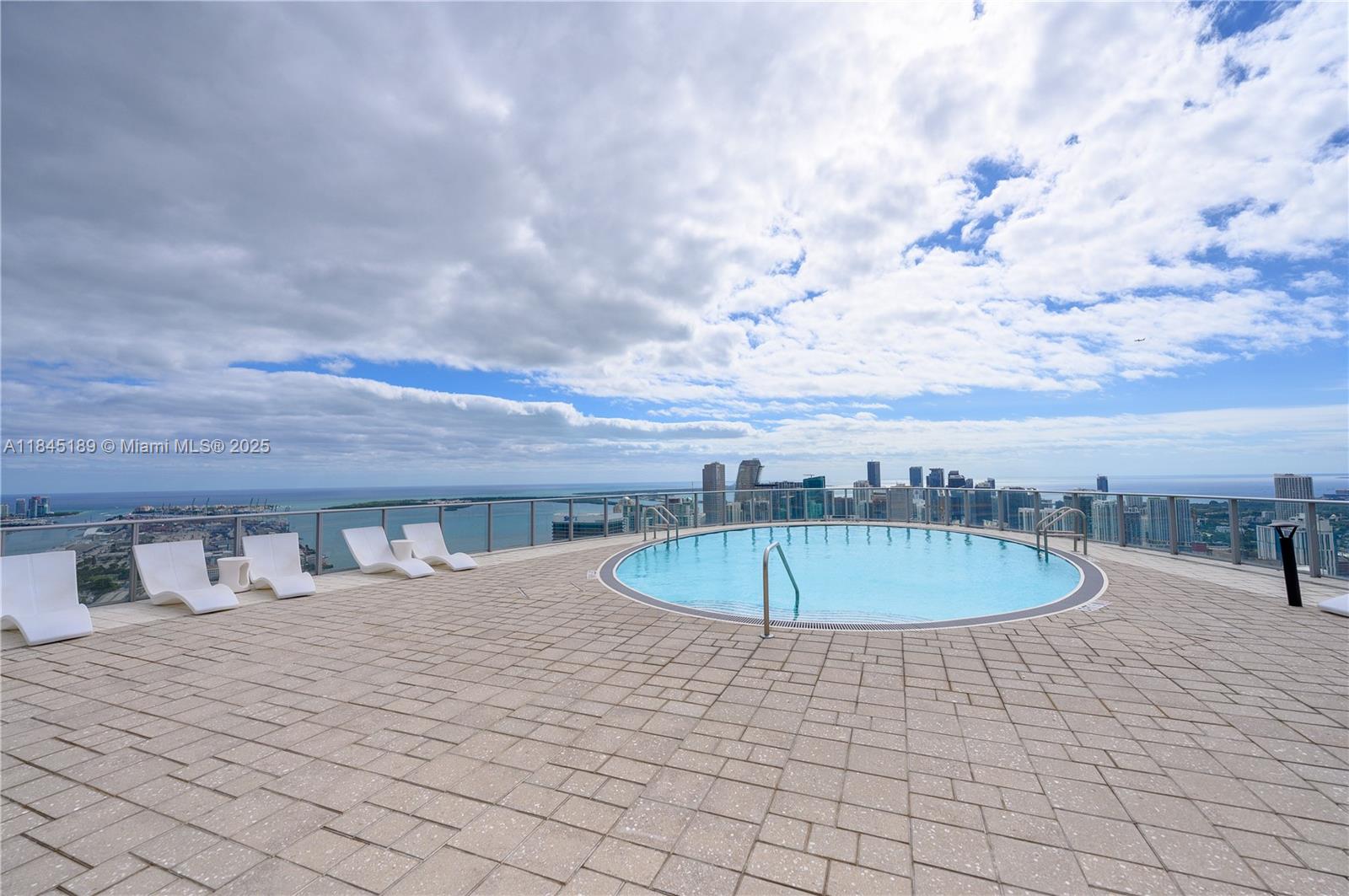 851 NE 1st Ave # 1410
