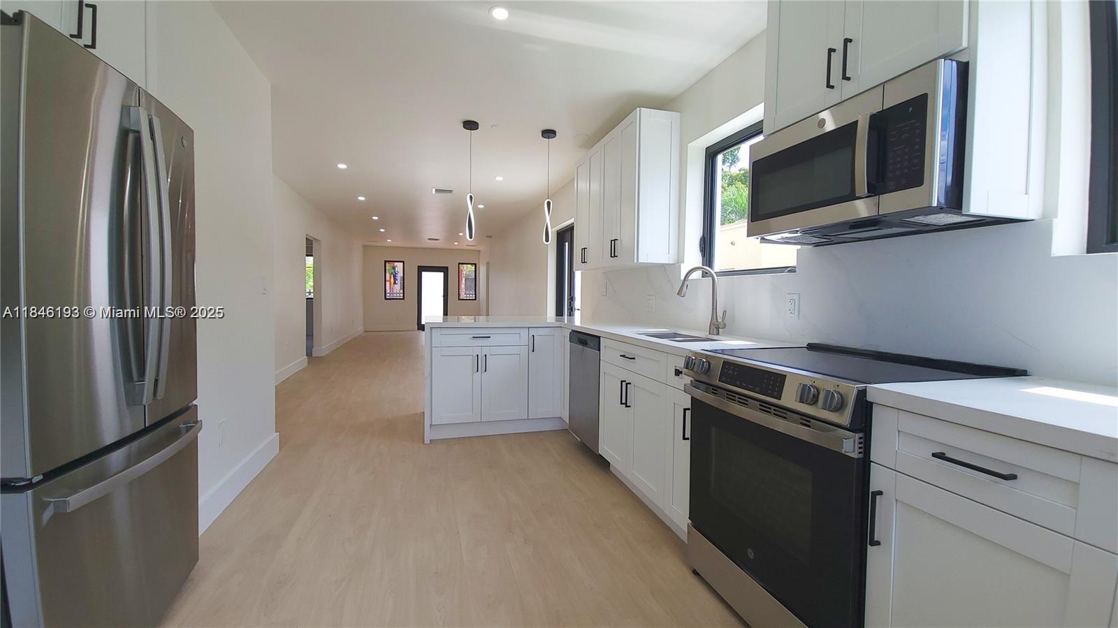 819 NW 48th St